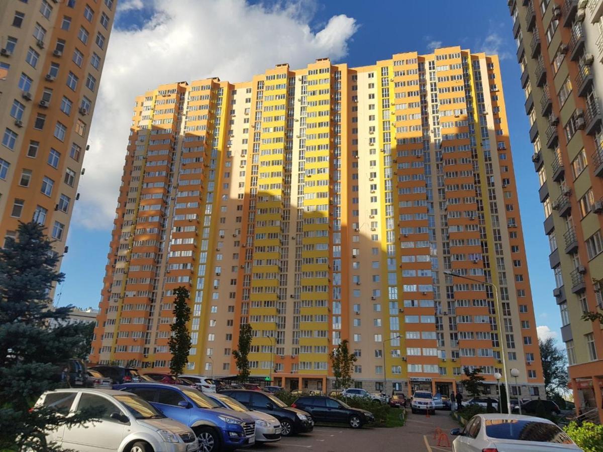 Очень Красивая Квартира На Оболони В Жк Яскравий Kiev Ngoại thất bức ảnh