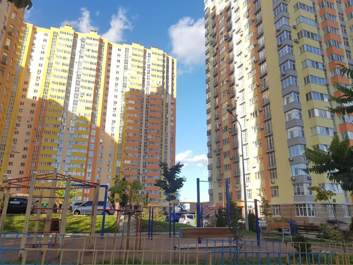 Очень Красивая Квартира На Оболони В Жк Яскравий Kiev Ngoại thất bức ảnh